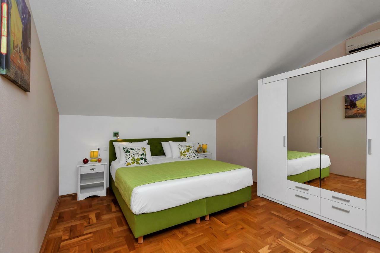 Villa Ana Podgora Luaran gambar